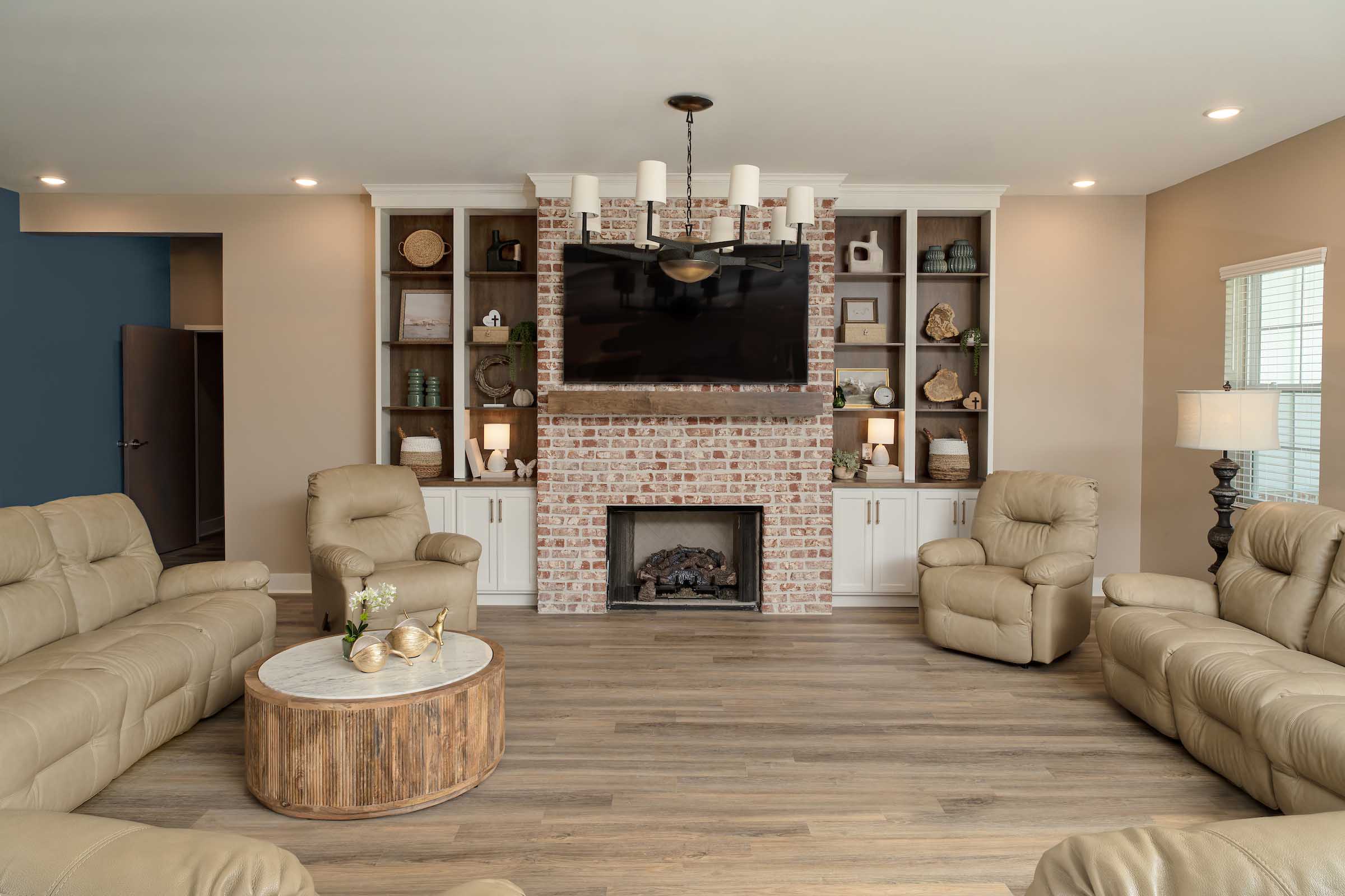 Willows-234 Assisted living room area with comfortable seating