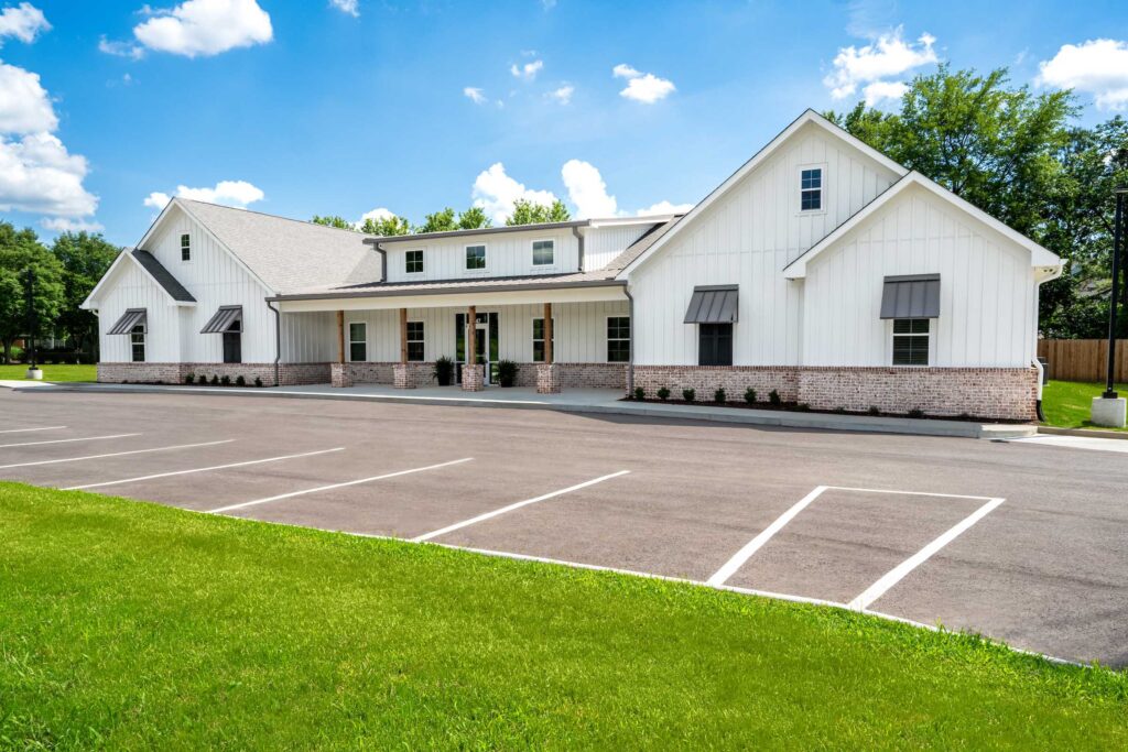 Willows-Exterior-244 Willows of Jackson parking lot